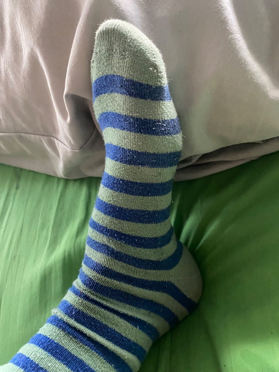 Verkaufe Socken. Ich trage sie solange du willst