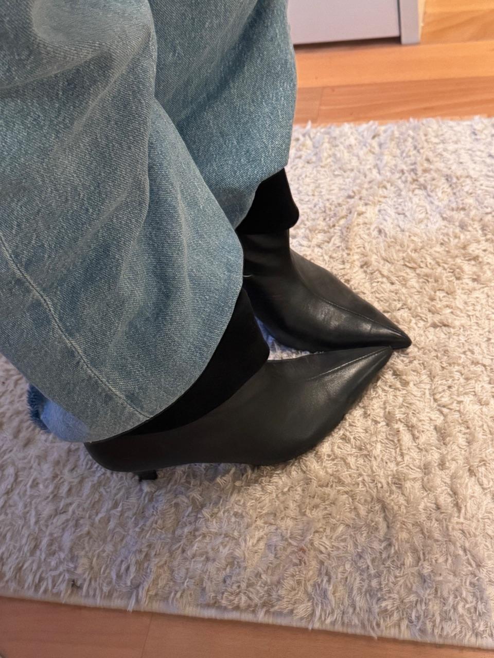 Knöchelhohe Spitze Heels
