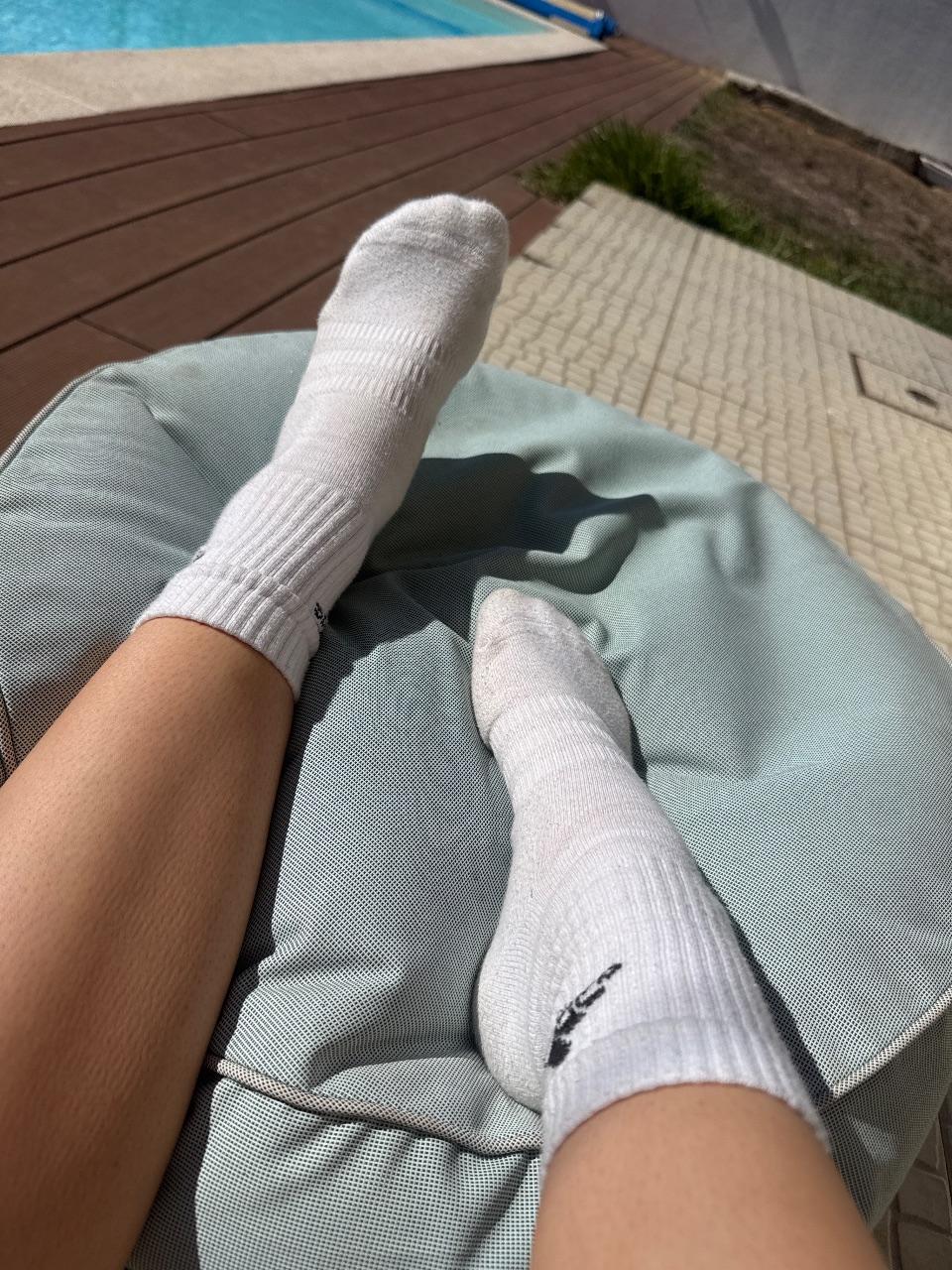 Used White adidas woman socks