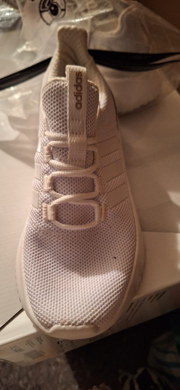Adidas  Adidas Cloudfoam Sneaker Size 37