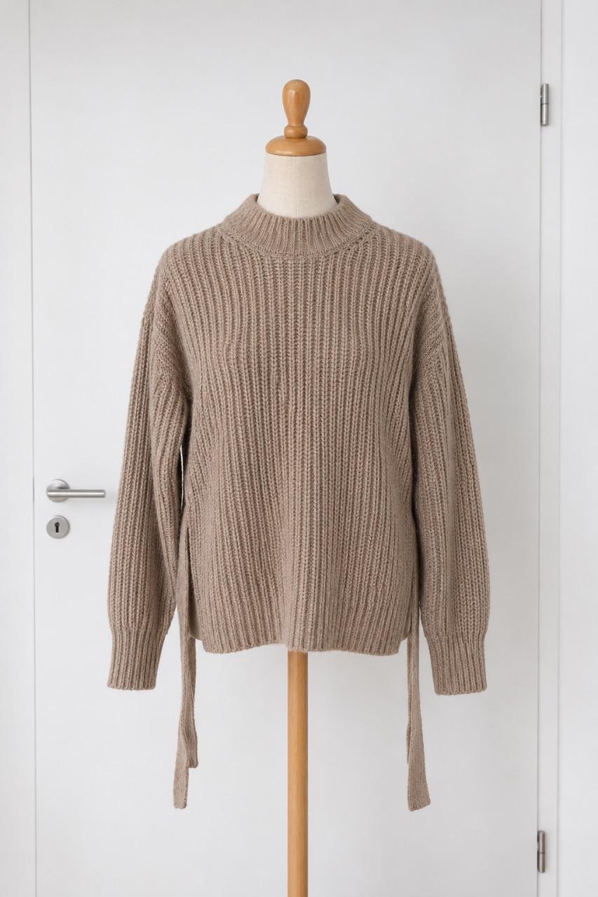 Beige Strickpullover mit Bindebändern
