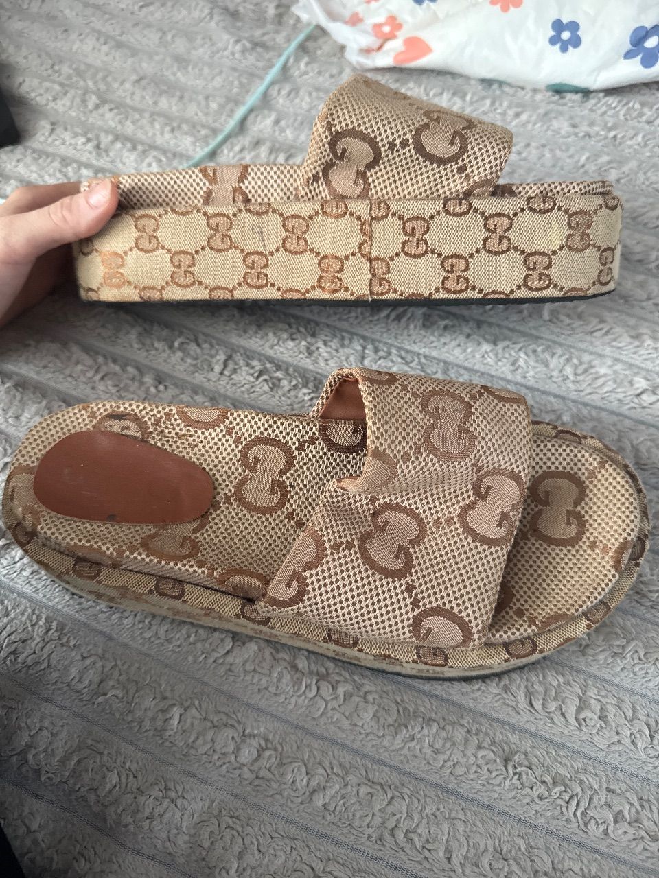 Gucci slides  Size 38