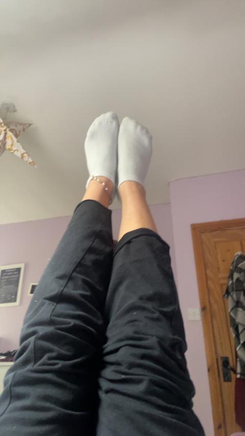 Ein paar weiße Socken getragen Size S