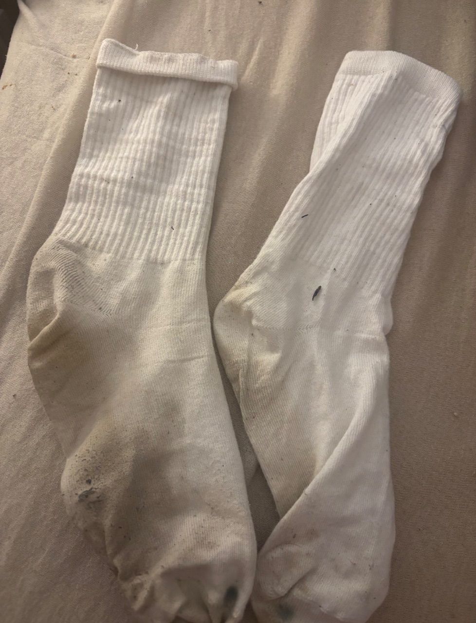 Dreckige weiße Socken  Size 39