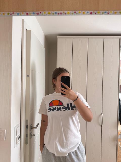 ellesse ellese T-shirt Size S