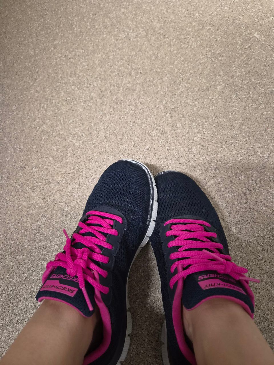 Sketchers Sehr schöne Schuhe Size 37