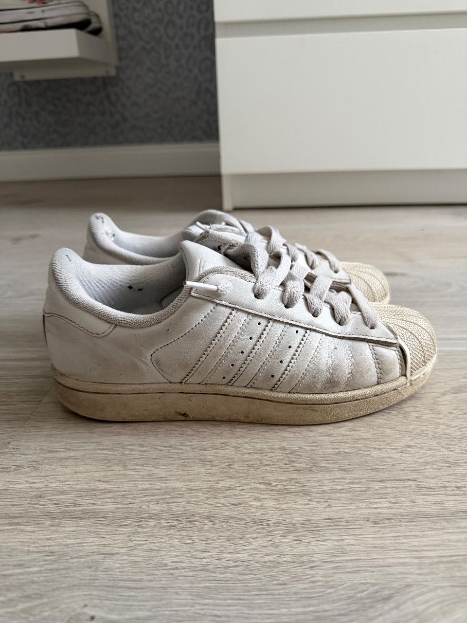 Adidas Getragene Adidas Superstars weiß Size 38