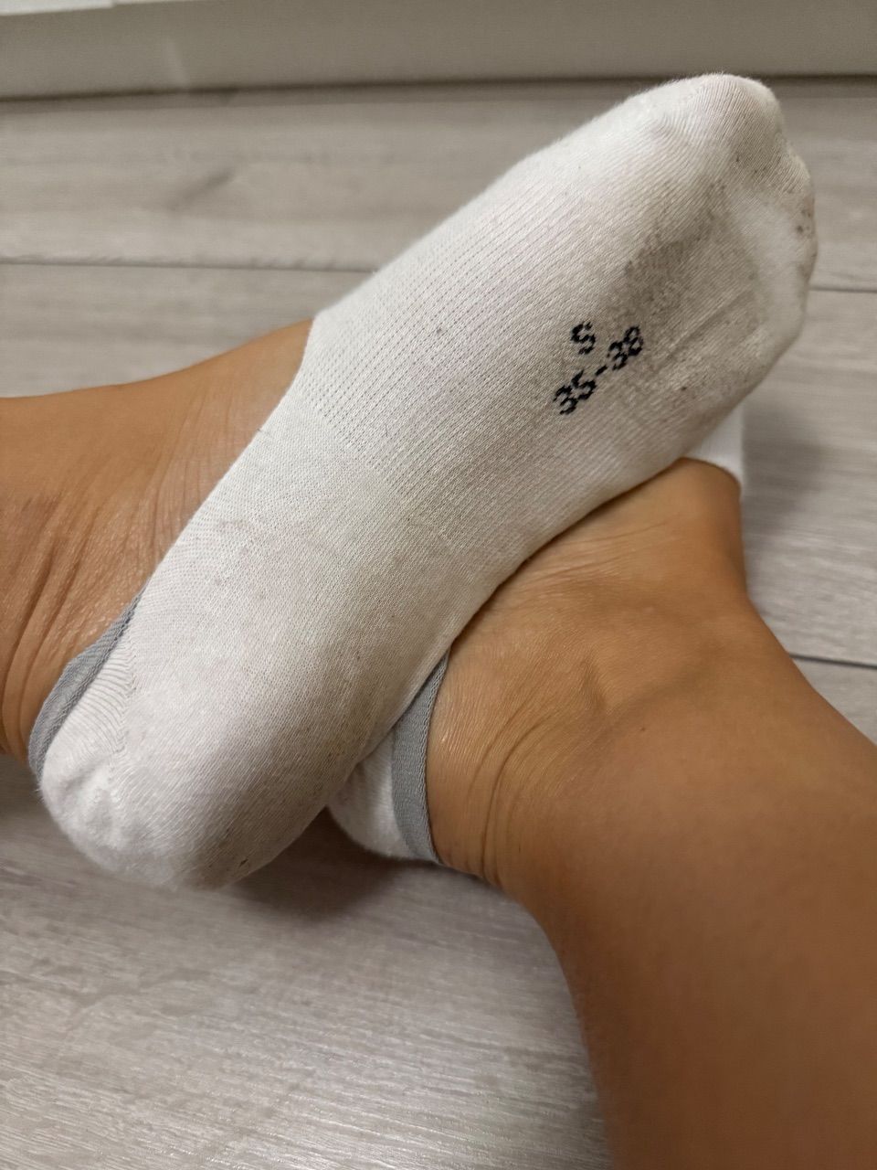 Getragene weiße Sneakersocken – Größe 38 | 5 Tage getragen 