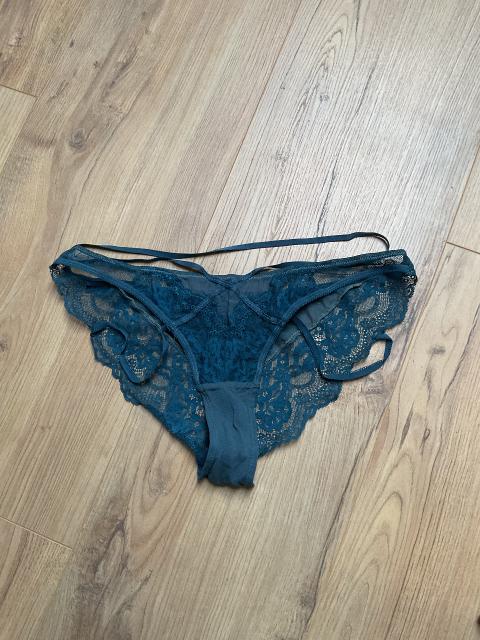 Hunkemöller Blaue Unterhose spitze mit Hüftband Size L