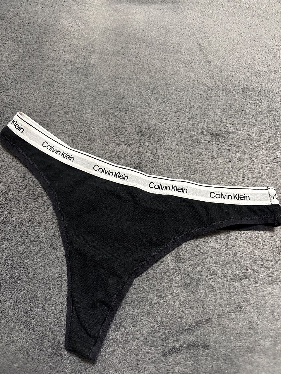 Calvin Klein  Getragener Tanga  Size XS