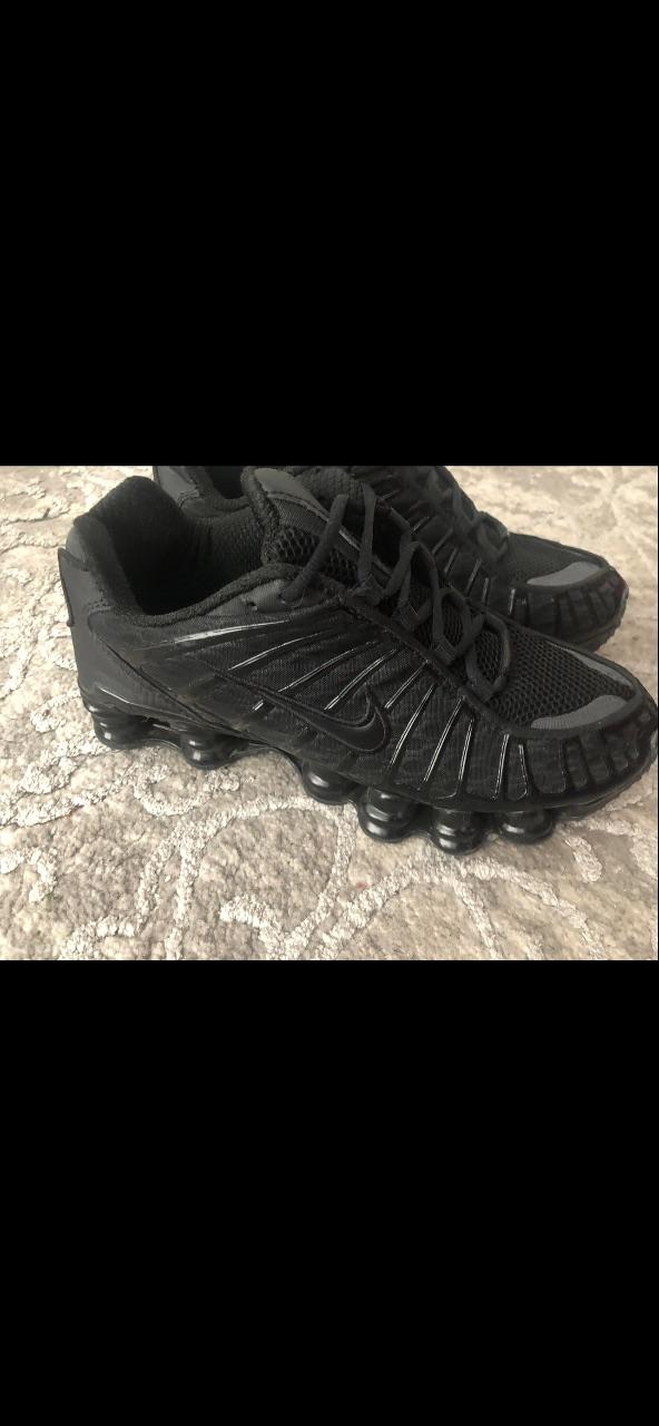 Nike shox schwarz