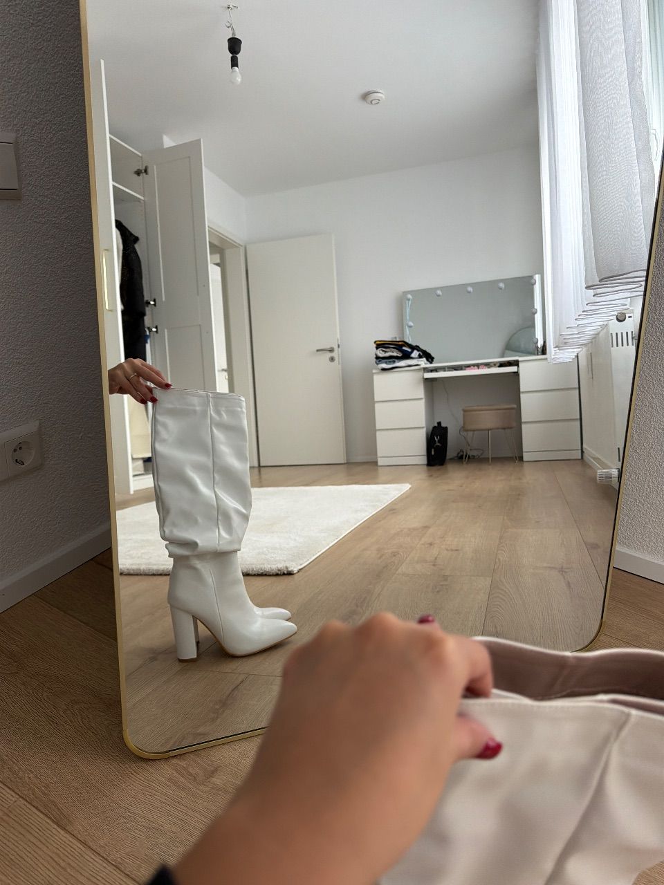 Keine Stiefel weiß  Size 37