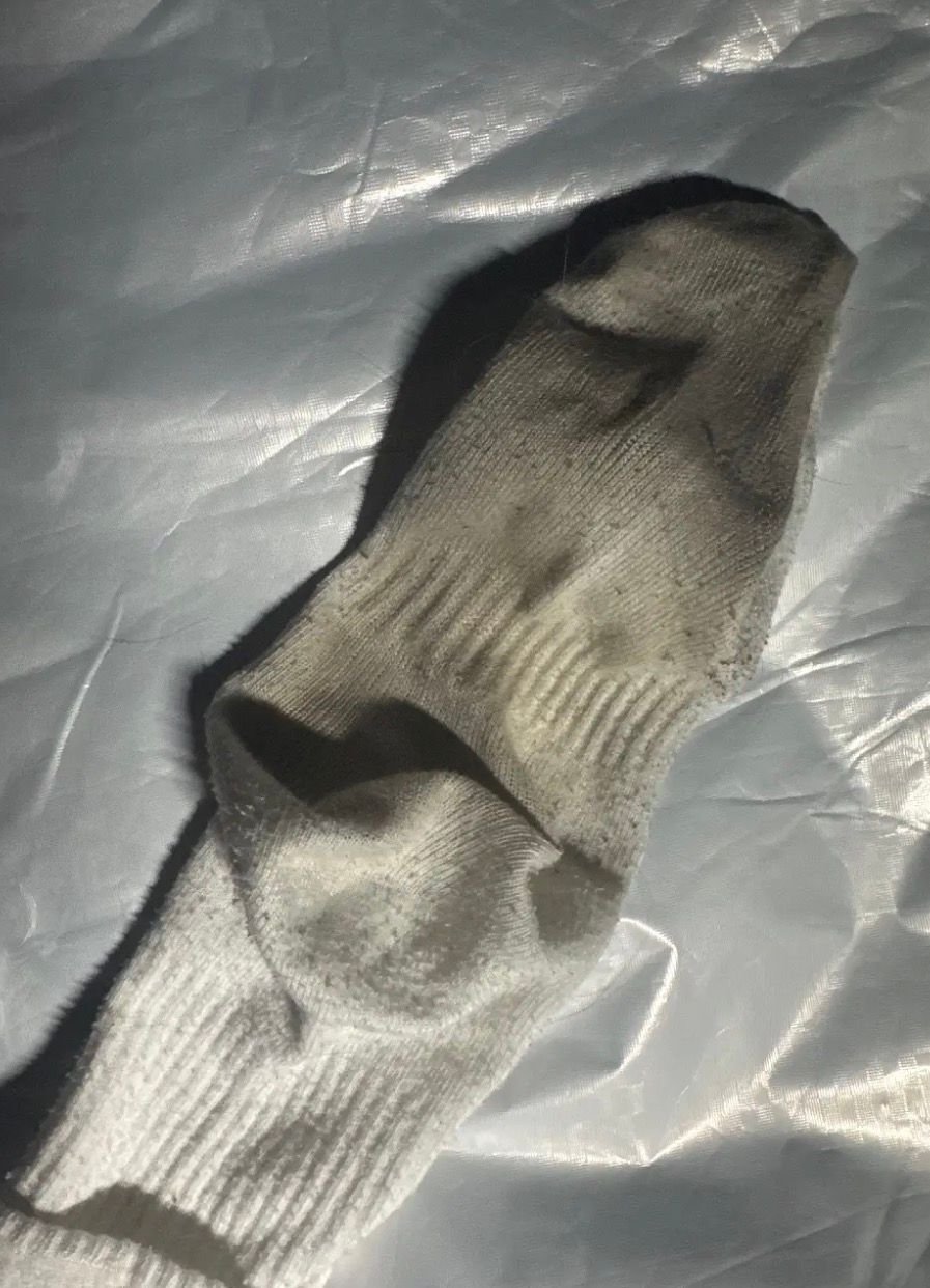 2 Benutzte lange Sportsocken Size S