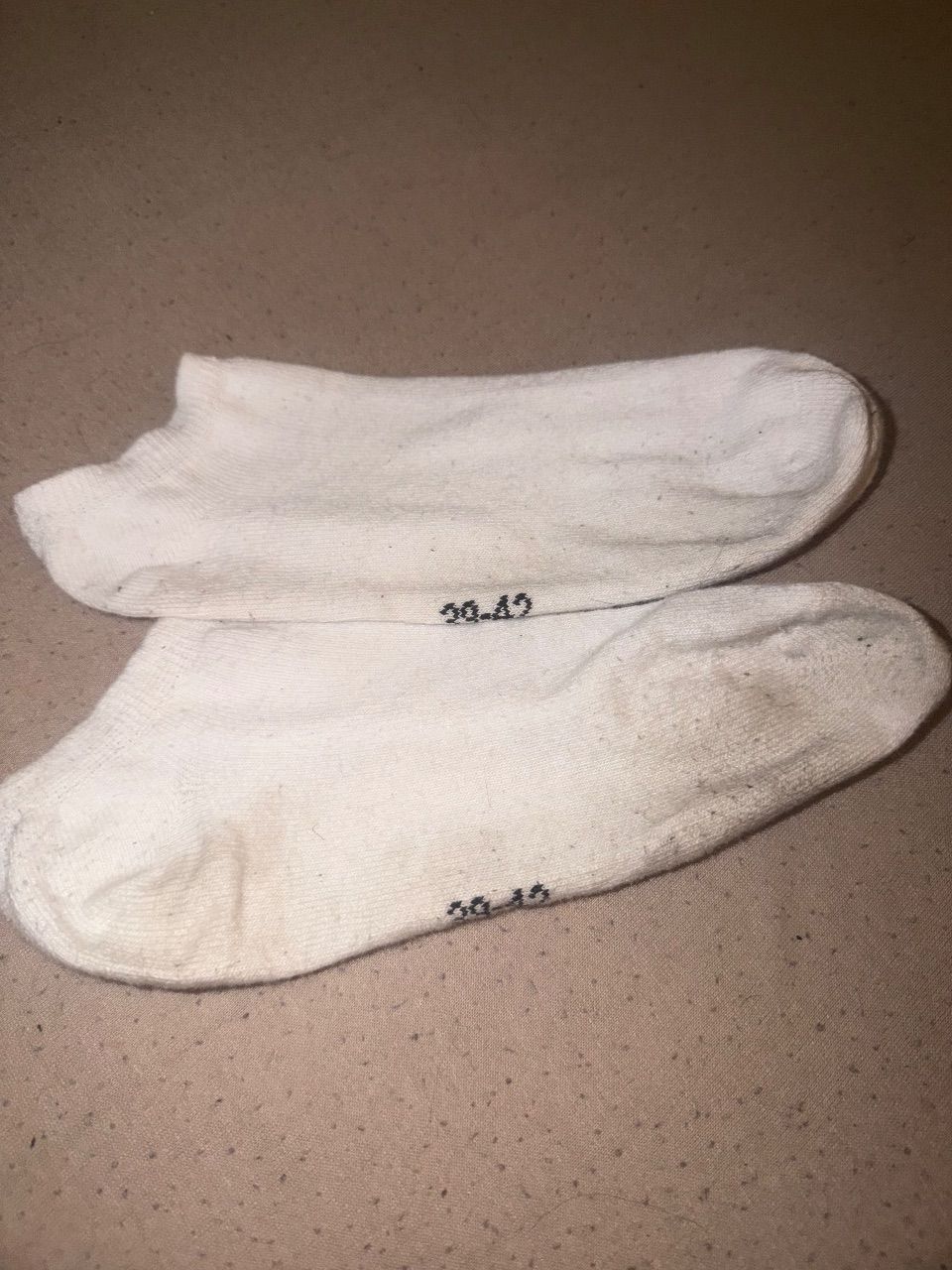 getragene damen socken