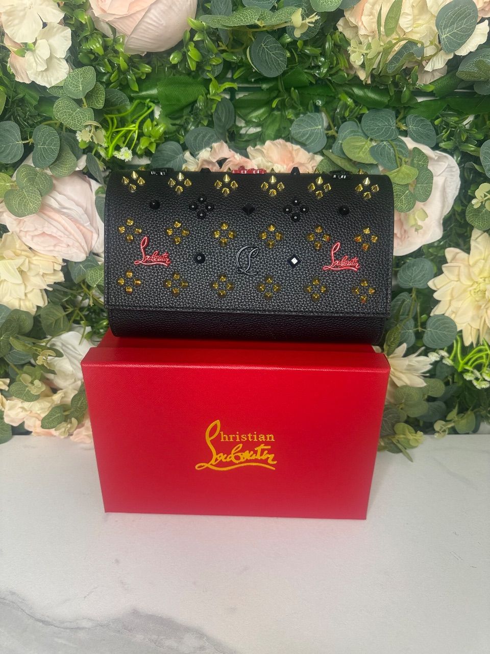Ohne Marke Damentasche / Clutch schwarz rot mit Nieten