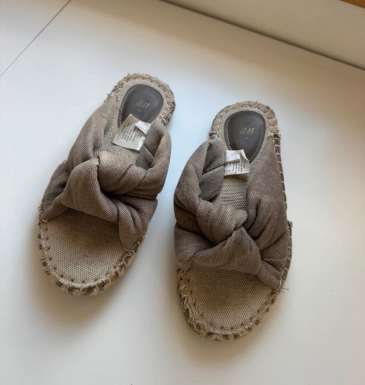 H&M Getragene Sommerschlappen Size 36