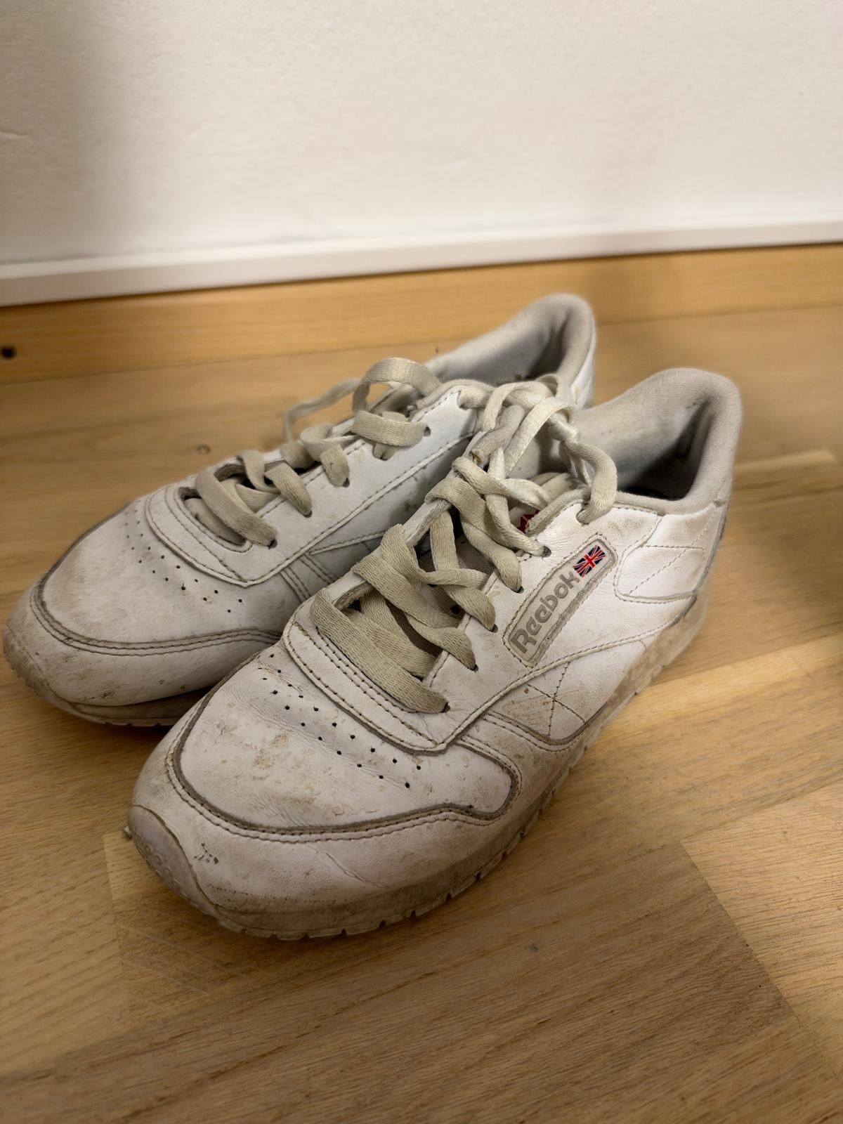Reebok  Extrem Stark getragene Reebok Classics in Weiß Size 38