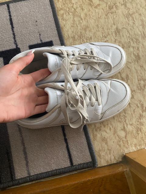 Champions Sneaker dreckig Size 40