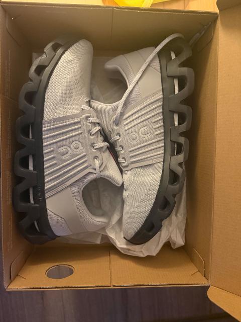 On Cloud Sneaker