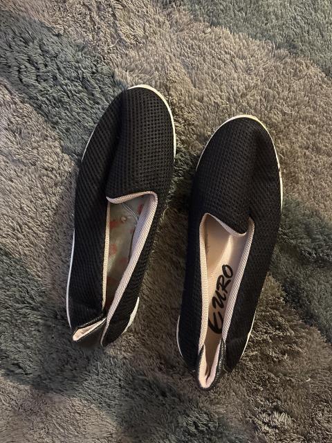 Euro Schwarze schlappen Size 41