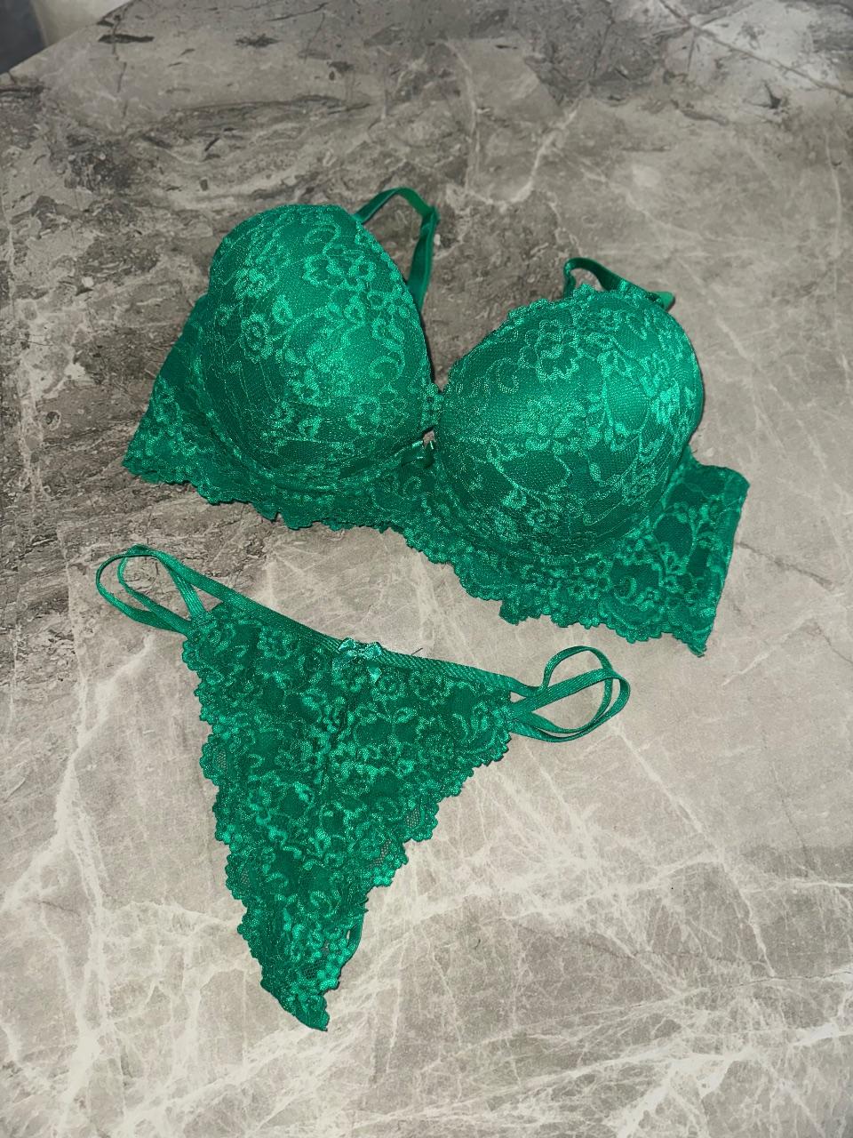 Smaragdgrünes Spitzen-Dessous-Set 💚
