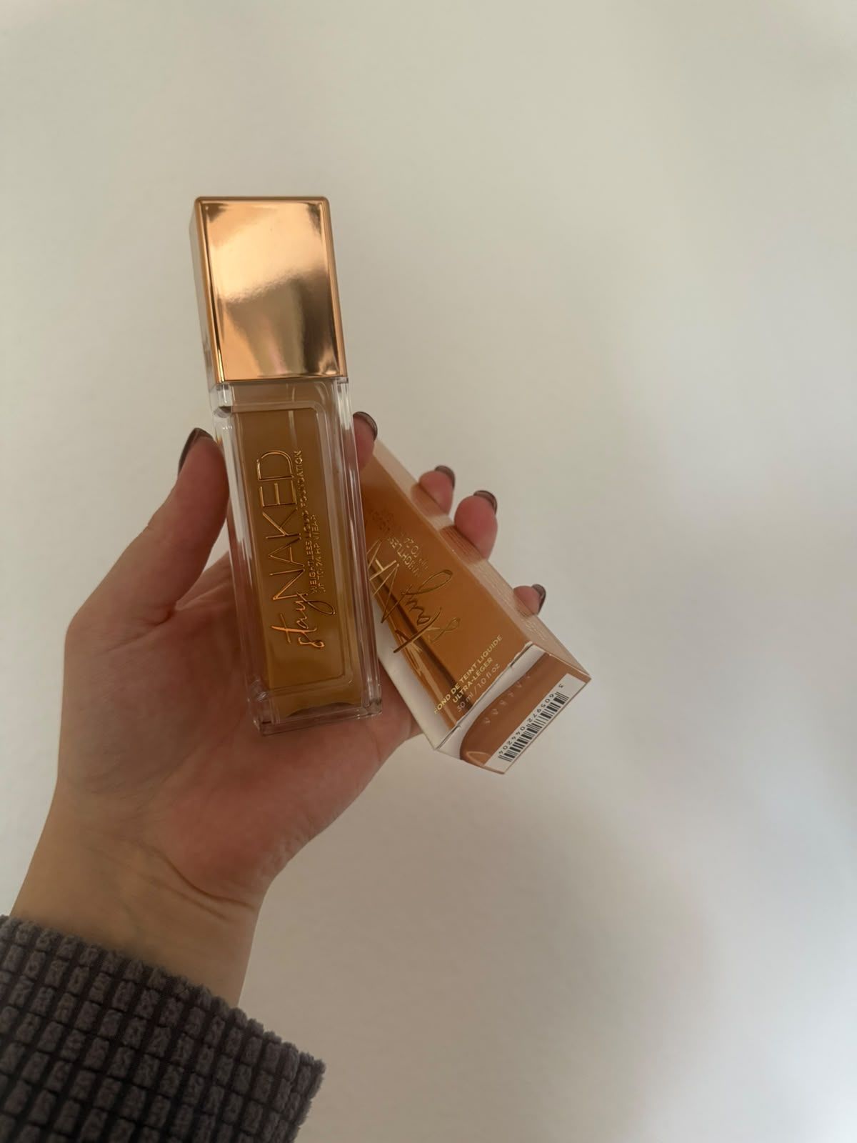 Urban Decay Stay Naked Weightless Liquid Foundation