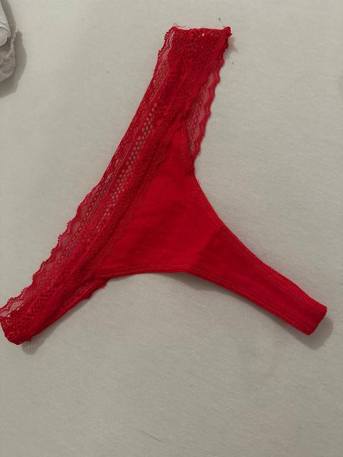 Roter Getragener Tanga Size S