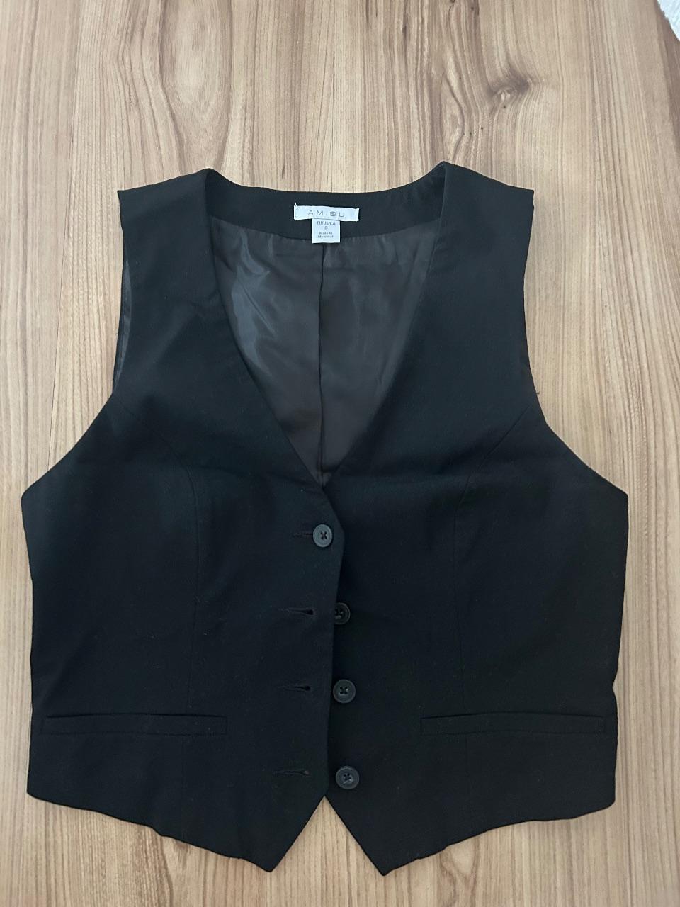 Schwarze Weste von Amisu - elegant & schick
