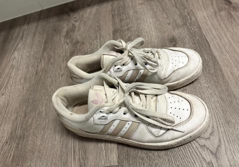 Adidas Adidas Schuhe sehr gerne getragen Size 38