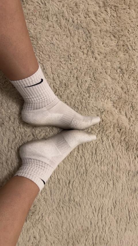 Verkaufe Fußbilder/Verkaufe Socken