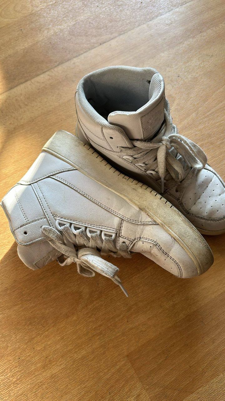New Yorker 🤍 Weiße hohe Sneaker – Schuhgröße 36 Size 36