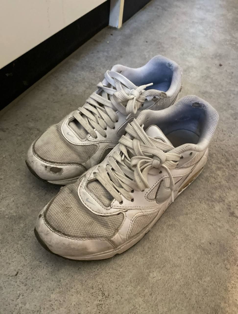 Nike 🤍 Nike Air Max in Weiß – Größe 37 – stark getragen Size 37
