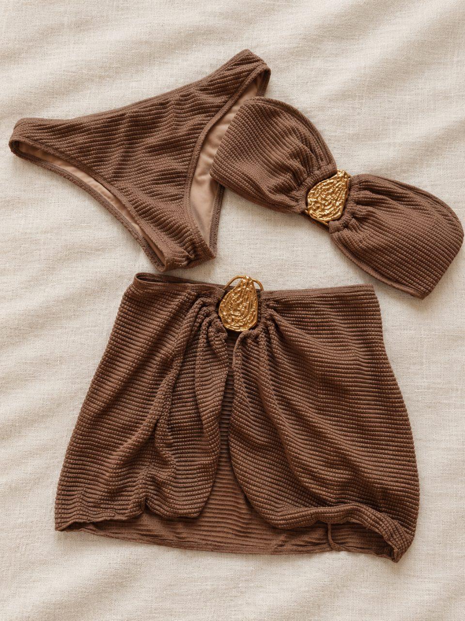 Braunes 3-teiliges Bikini-Set mit Wickelrock