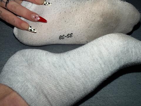 1x weis 1x grau Socken