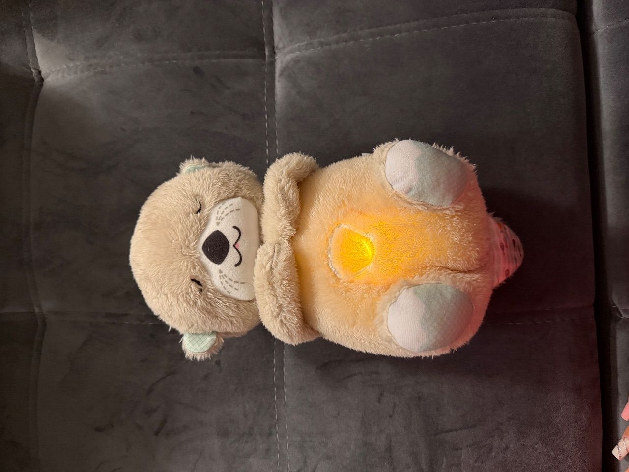 Fisher Price Fisher-Price Schlummer-Otter, Einschlafhilfe mit Licht, Musik und Atembewegung