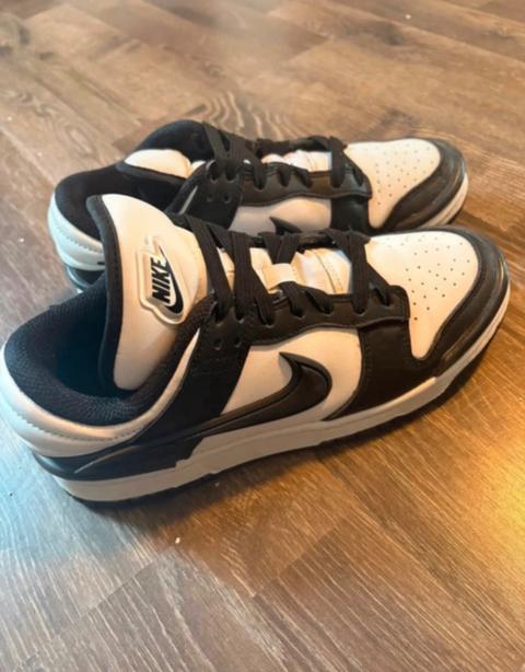 Nike Nike Dunk low Panda Twist Size 38