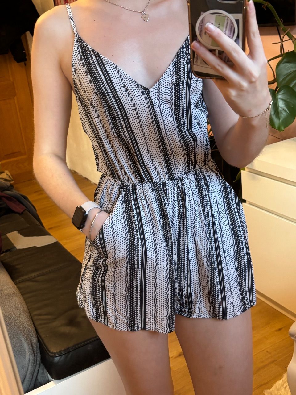 H&M Junpsuit Schwarz Weiß Größe 32 Size XS