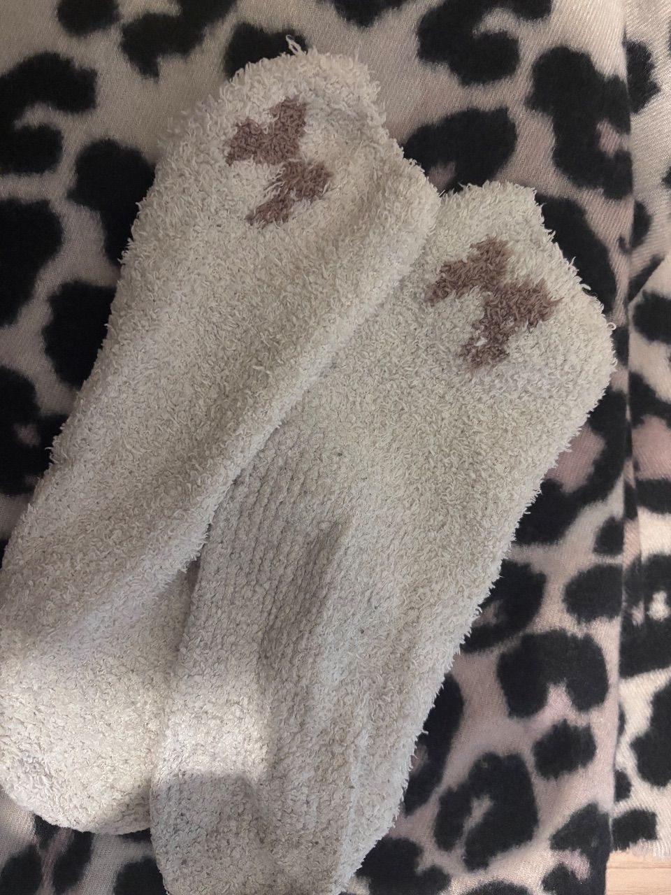 Ohne Marke Kuschelsocken in Boots getragen Size XS
