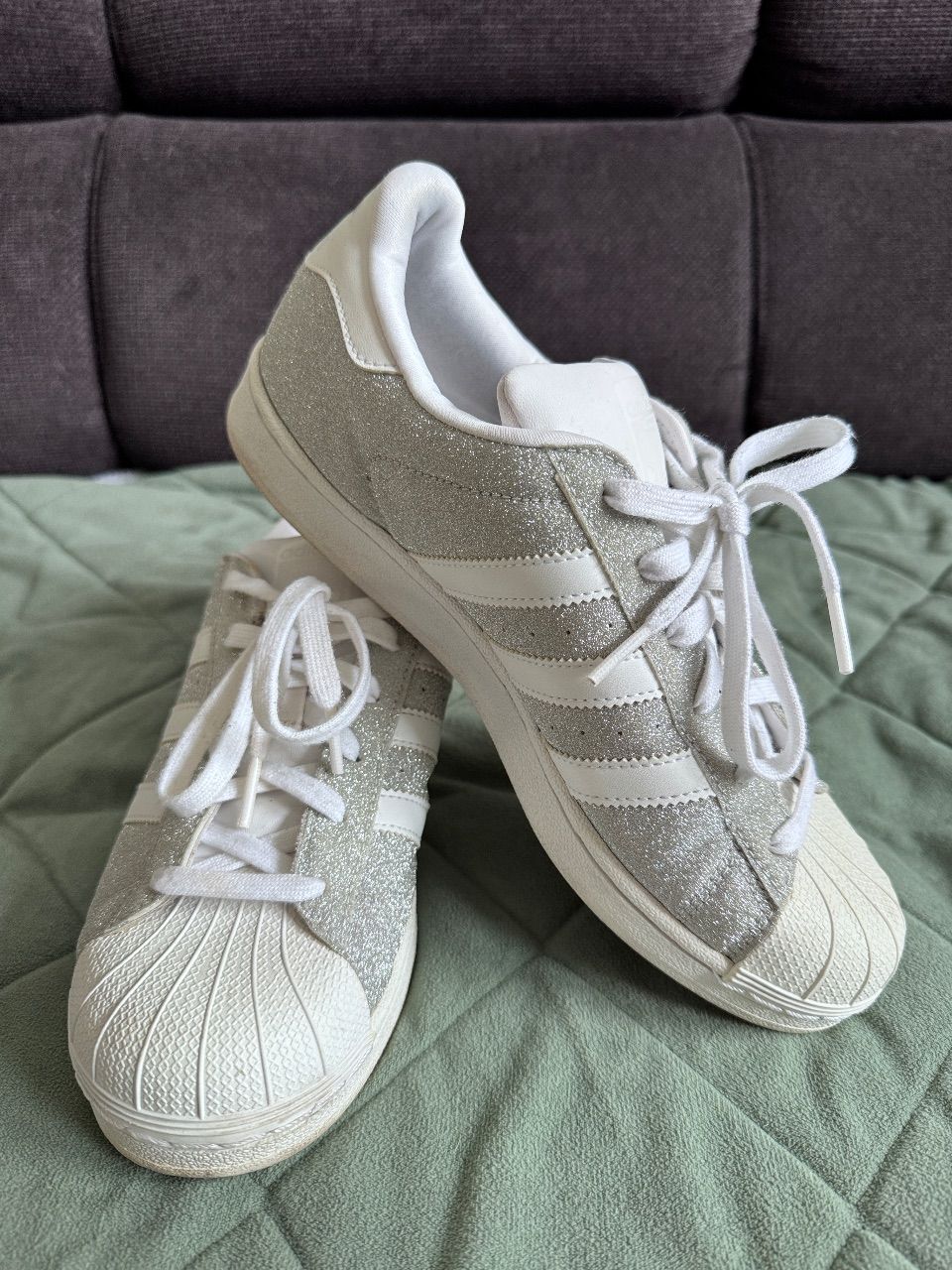 Adidas glitzernde sneaker  Size 40