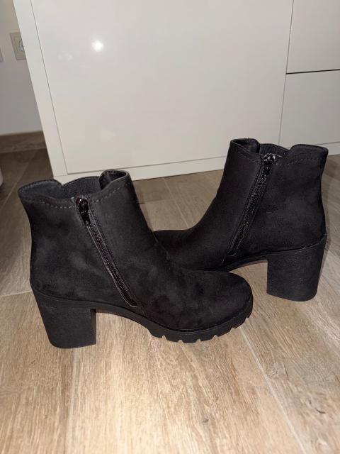 Winter Boots mit Absatz Size 40