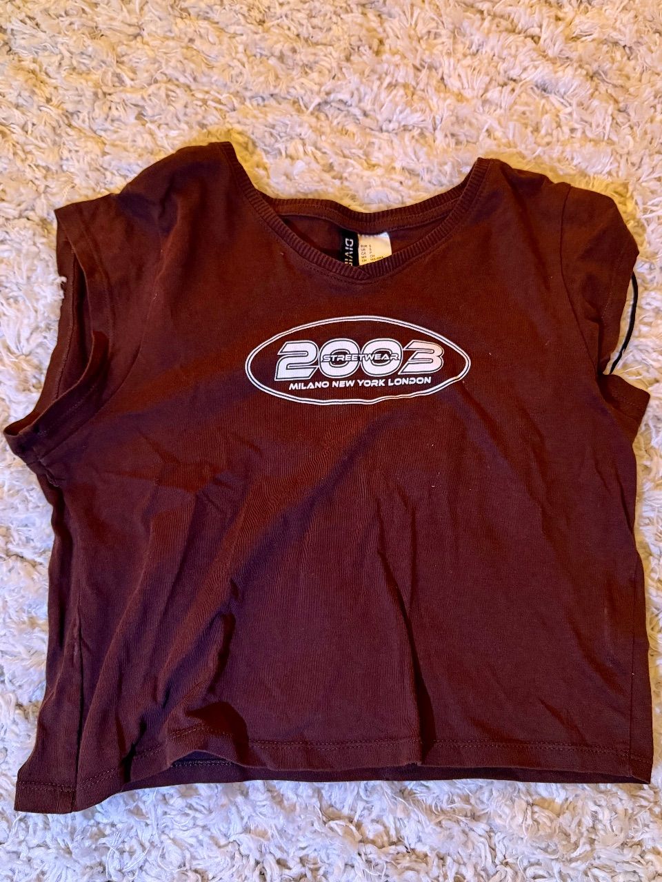 H&M Shirt mit „2003“ Print Size S