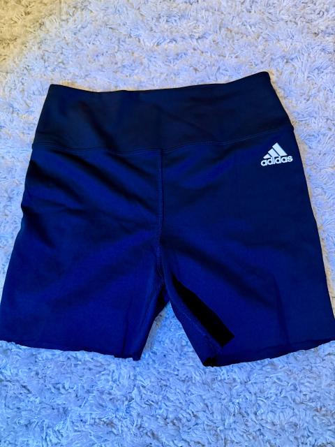 Adidas Kurze Adidas-Radlerhose Size M