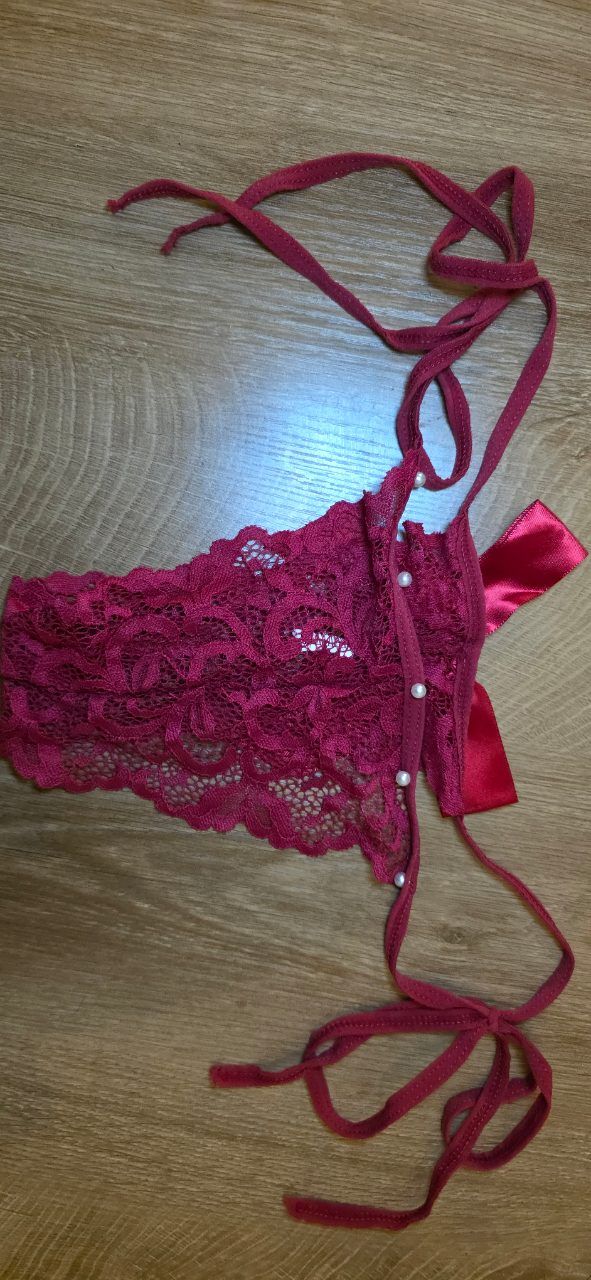 String mit Schleife, Perlen Size S