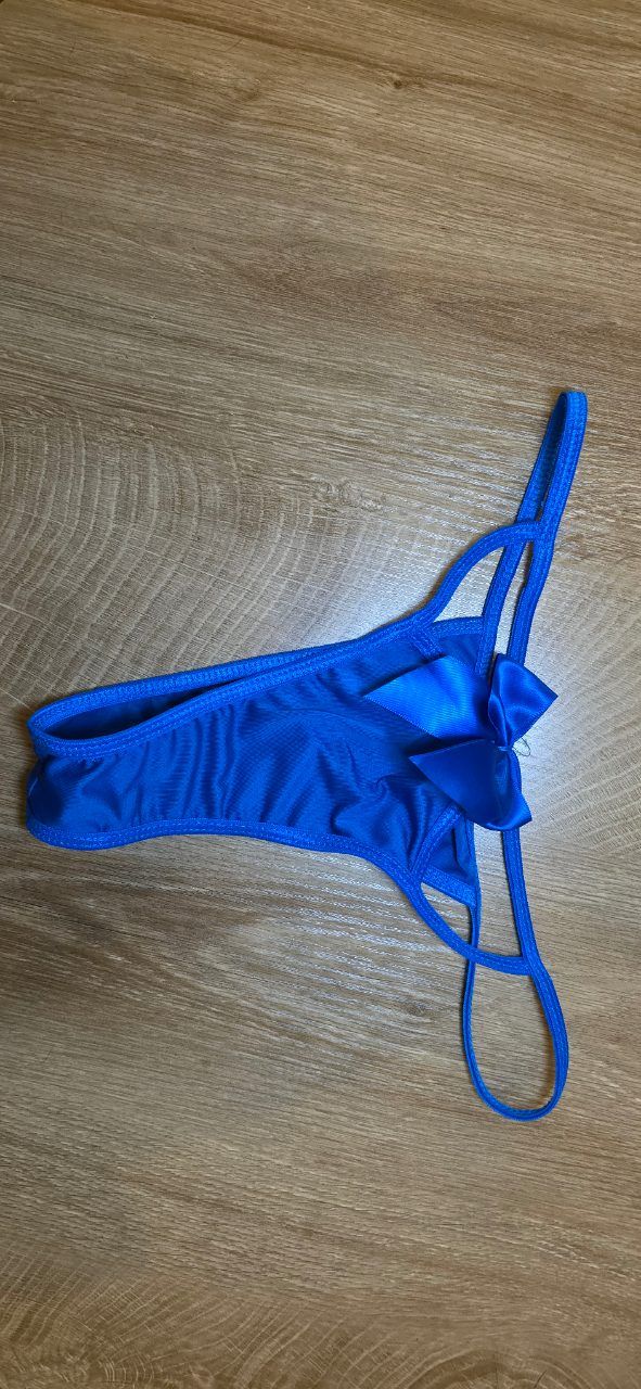 String mit Schleife Size S