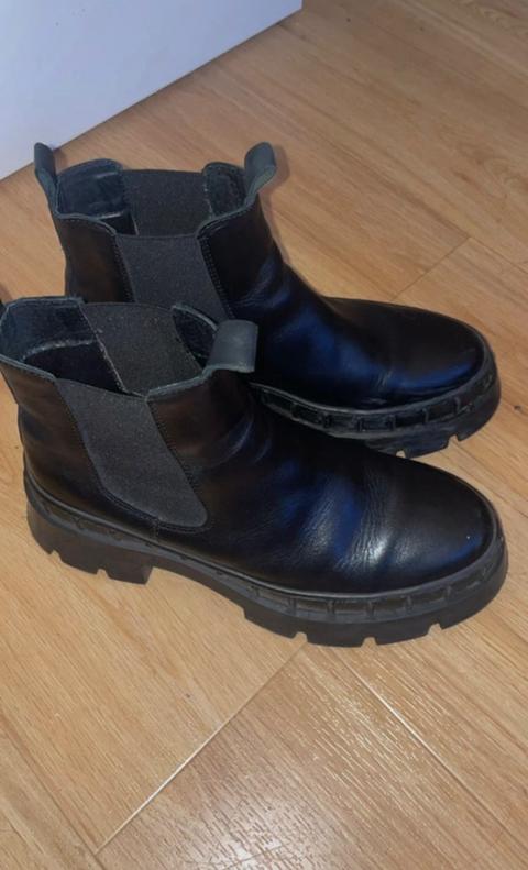 Schwarze Chelsea-Boots