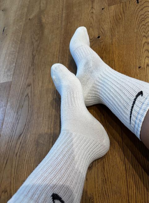 Getragene Nike Tennissocken