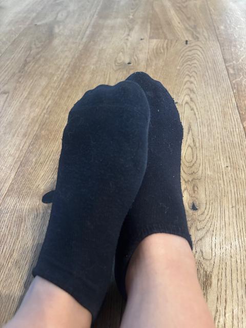 Getragene schwarze Sneaker Socken Size M