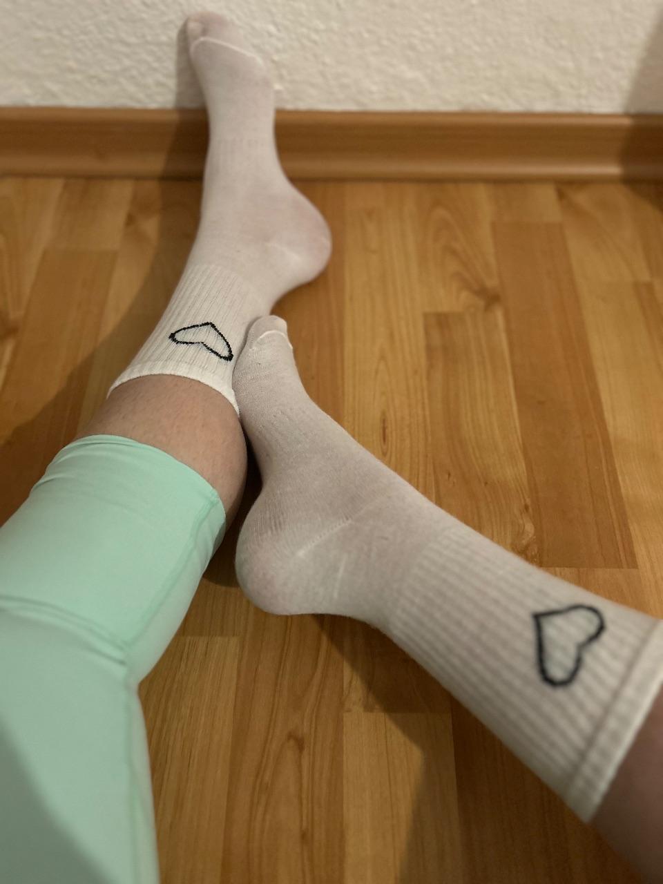 Weiße Tennissocken mit süßem Herz 🤍👟