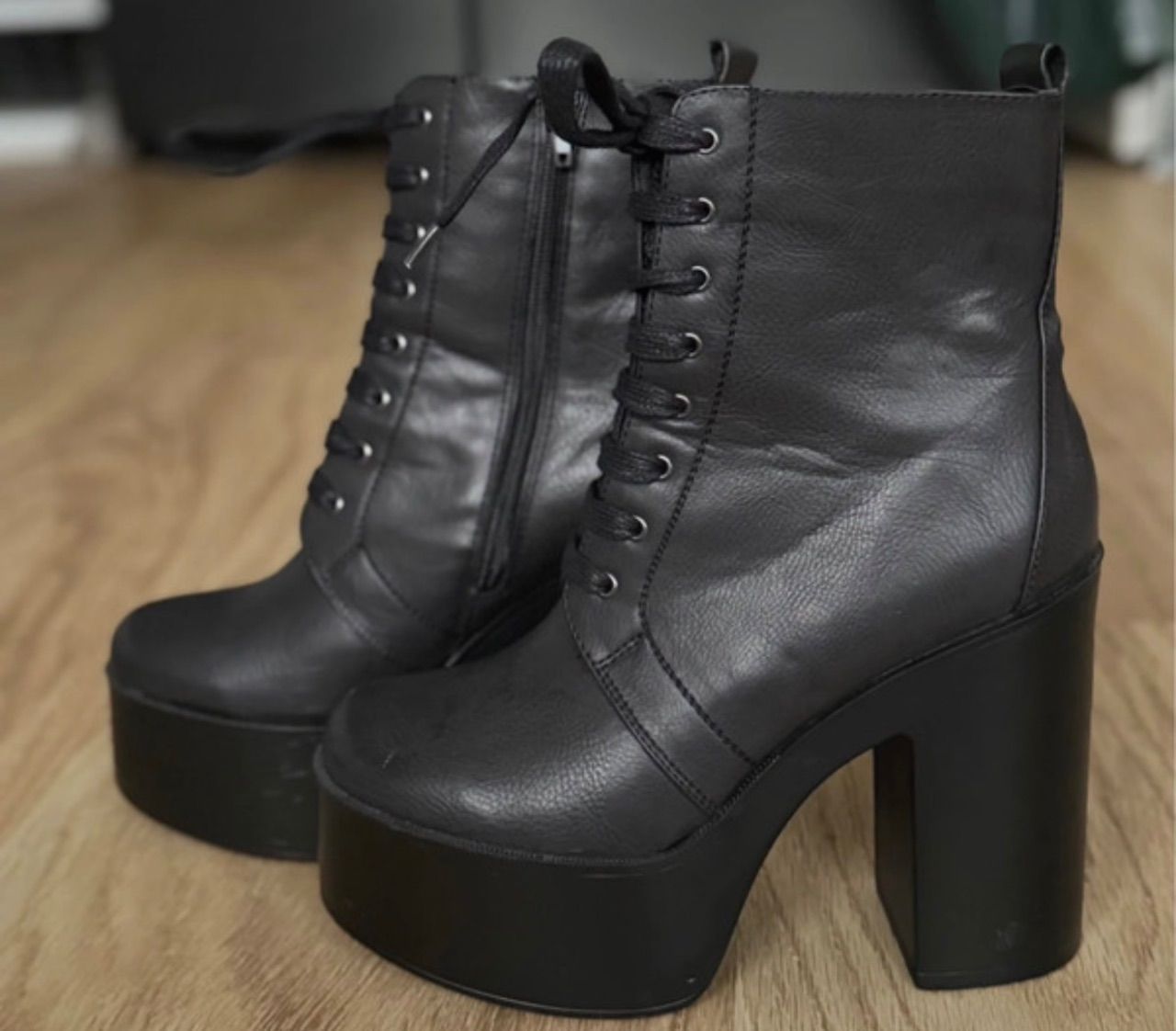 Catwalk Getragene schwarze Plateau-Stiefel mit Blockabsatz 🖤👢 Size 36