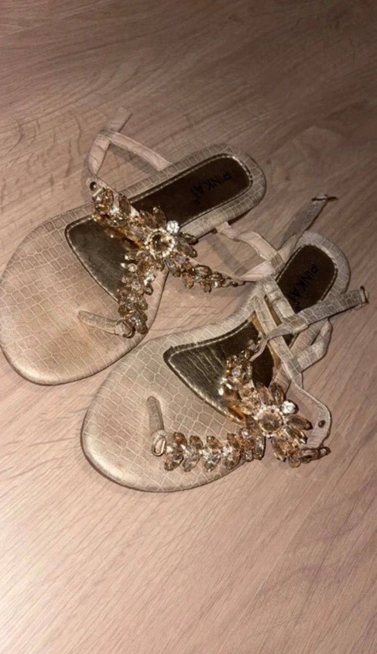 Worn slippers  Size 37